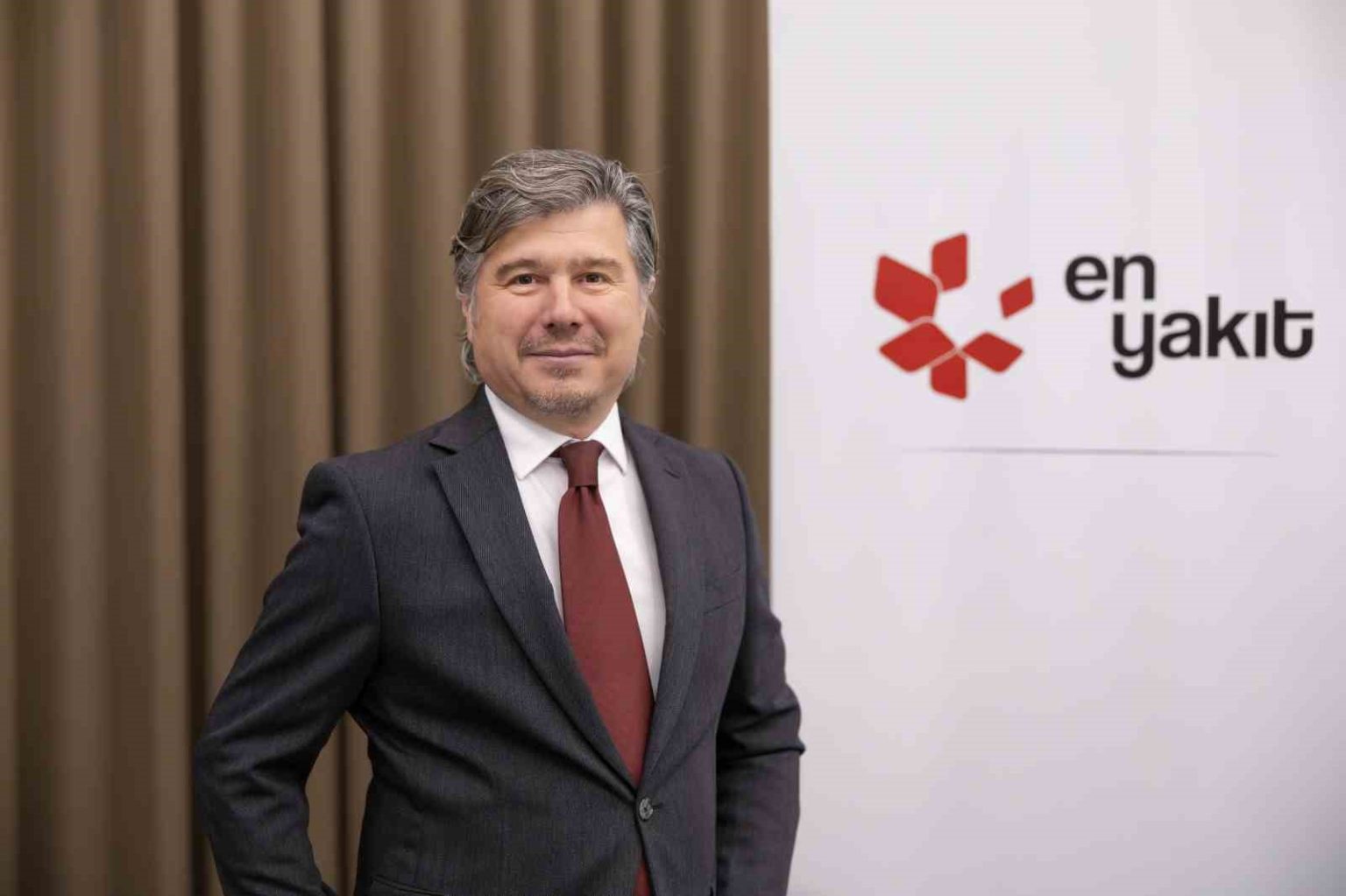 en-yakit-elektrikli-tasit-tanima-sistemini-kullanicilar-ve-sirketler-icin-gelistirmeyi-surduruyor