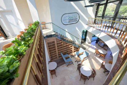 esenyurtta-vatan-kitap-kafe-acildi