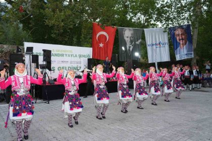 konyaalti-halk-oyunlari-toplulugu-yeni-uyelerini-ariyor