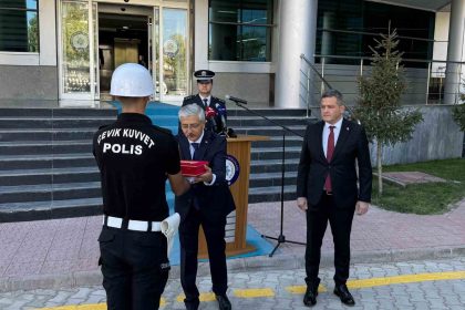 malatya-emniyet-mudurlugunde-devir-teslim-yapildi