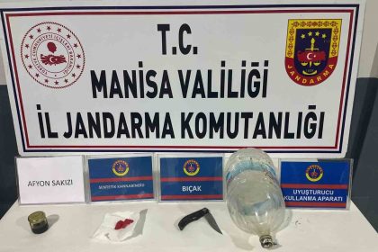 manisada-suphelilerin-uzerinden-uyusturucu-cikti