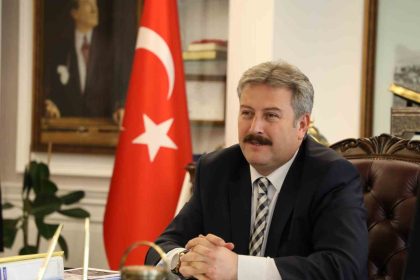 melikgazi-belediyesinden-5-bin-ogrenciye-canta-ve-kirtasiye-destegi