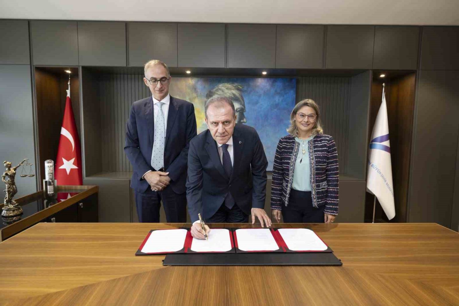 mersin-atiksu-ve-ekolojik-denge-projesi-icin-imzalar-atildi