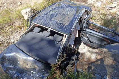 otomobil-hurdaya-dondu-surucusu-yarali-kurtuldu