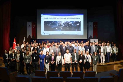 prof-dr-koc-yalnizca-bilgi-aktarmakla-kalmamali-ogrenmeyi-de-sevdirmeliyiz