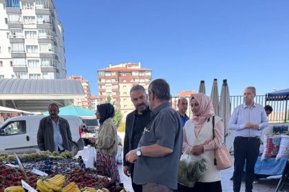 pursaklar-belediye-baskani-cetin-pazarlarda-denetim-yapti