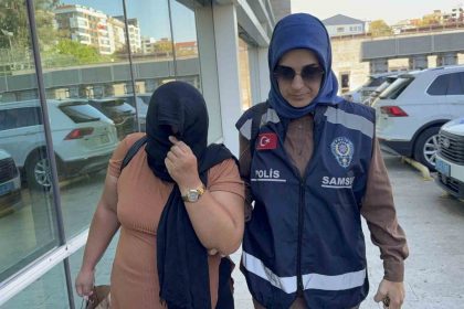 samsunda-magazadan-giysi-hirsizligina-gozalti
