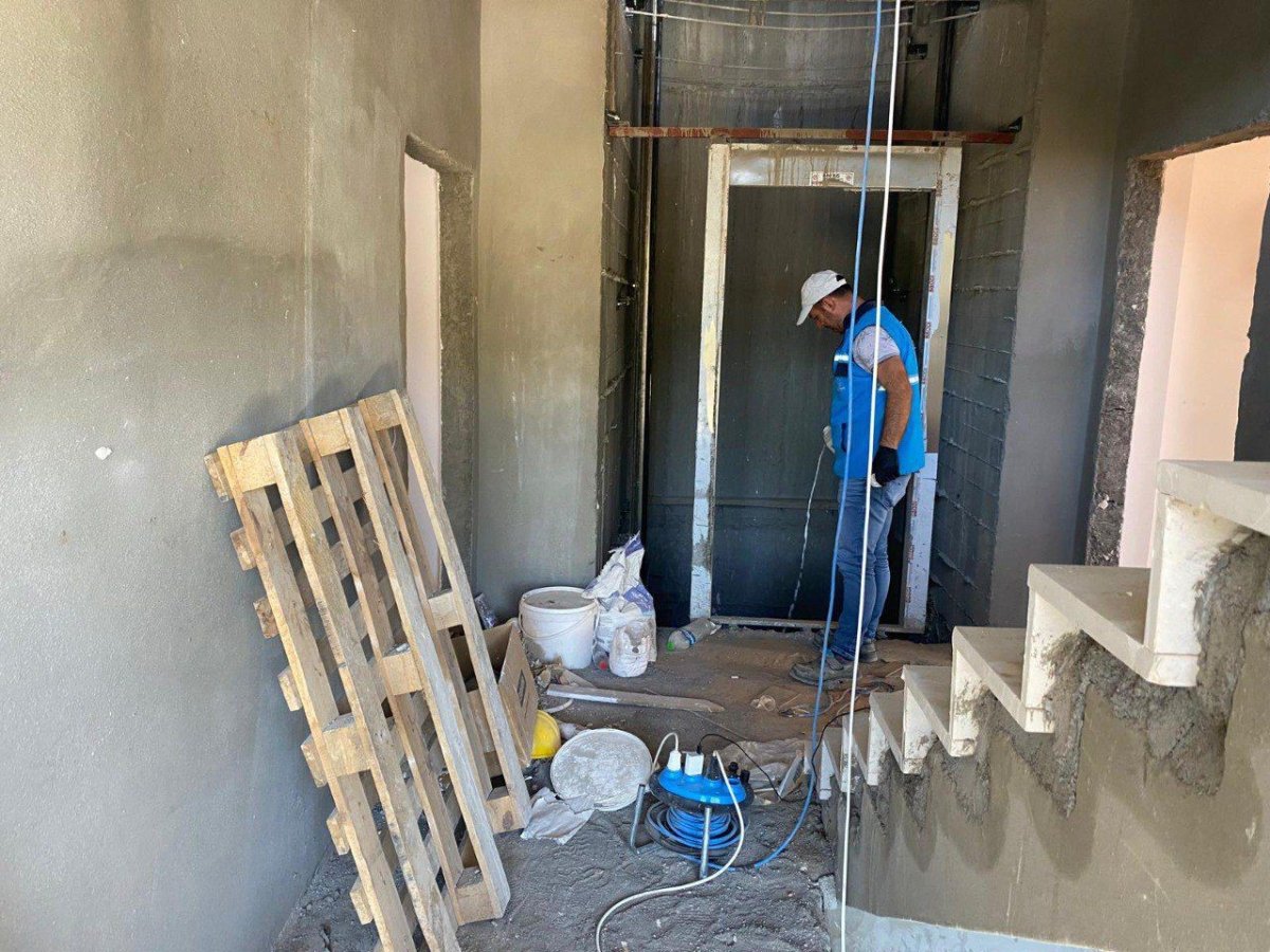 adiyaman-belediyesinin-ilaclama-mesaisi-devam-ediyor