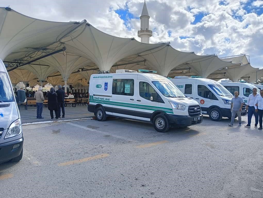 ankarada-13-kattan-duserek-hayatini-kaybeden-cocuk-son-yolculuguna-ugurlandi