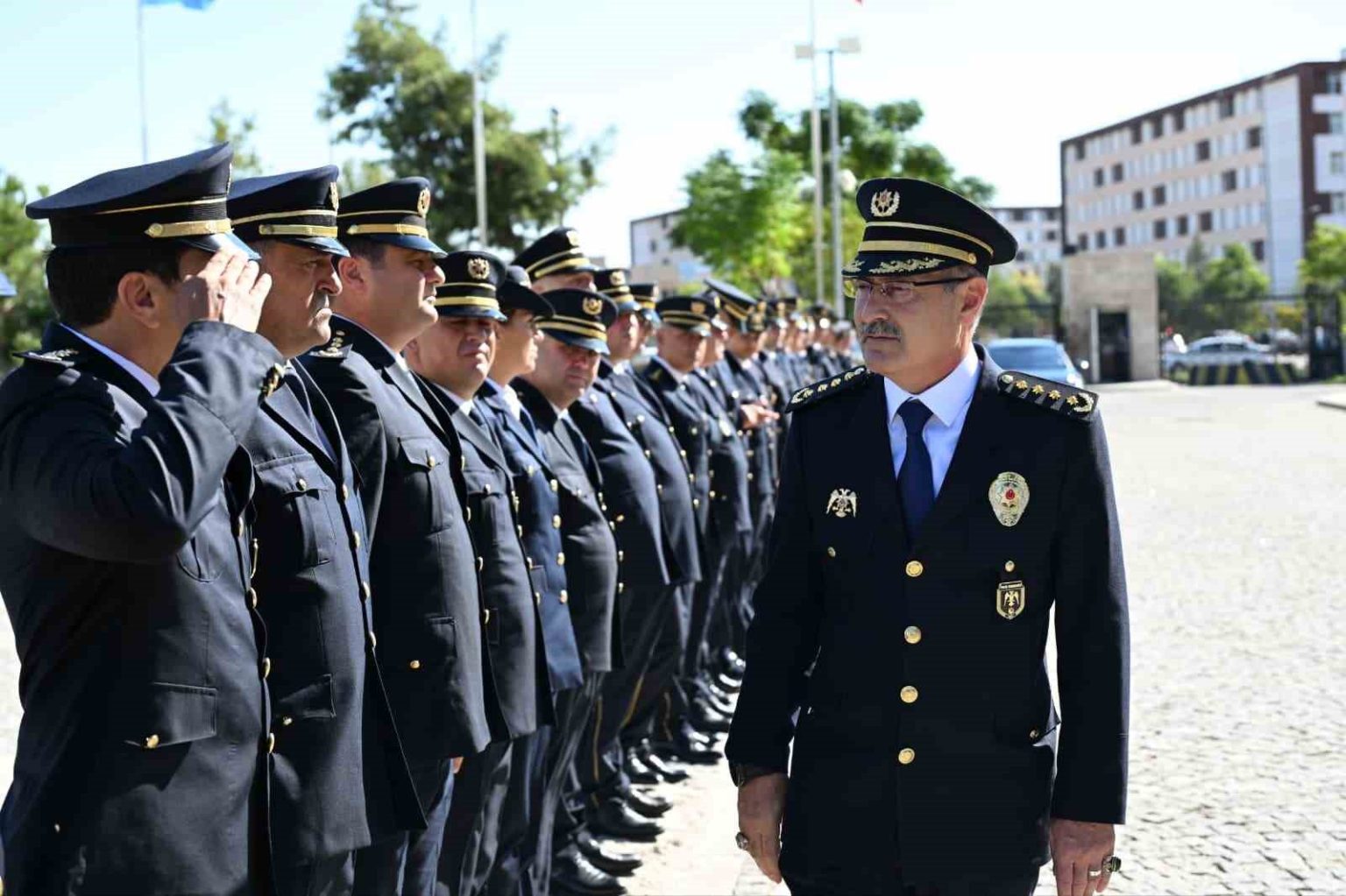 antalya-il-emniyet-muduru-zaimoglu-gorevine-basladi