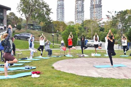 avrupa-hareketlilik-haftasi-besiktasta-yoga-etkinligiyle-kutlandi