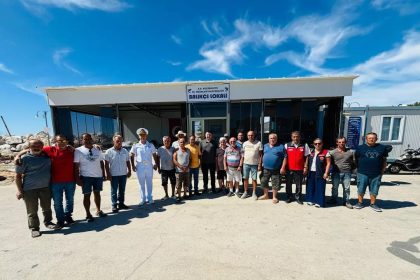ayvacikta-balikci-bilgilendirme-toplantisi-duzenlendi