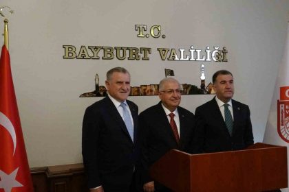 bakan-guler-ve-bakan-bak-bayburtta