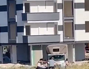 basaksehirde-ilginc-hirsizlik-kavgasi-once-yumrukladi-sonra-kacti