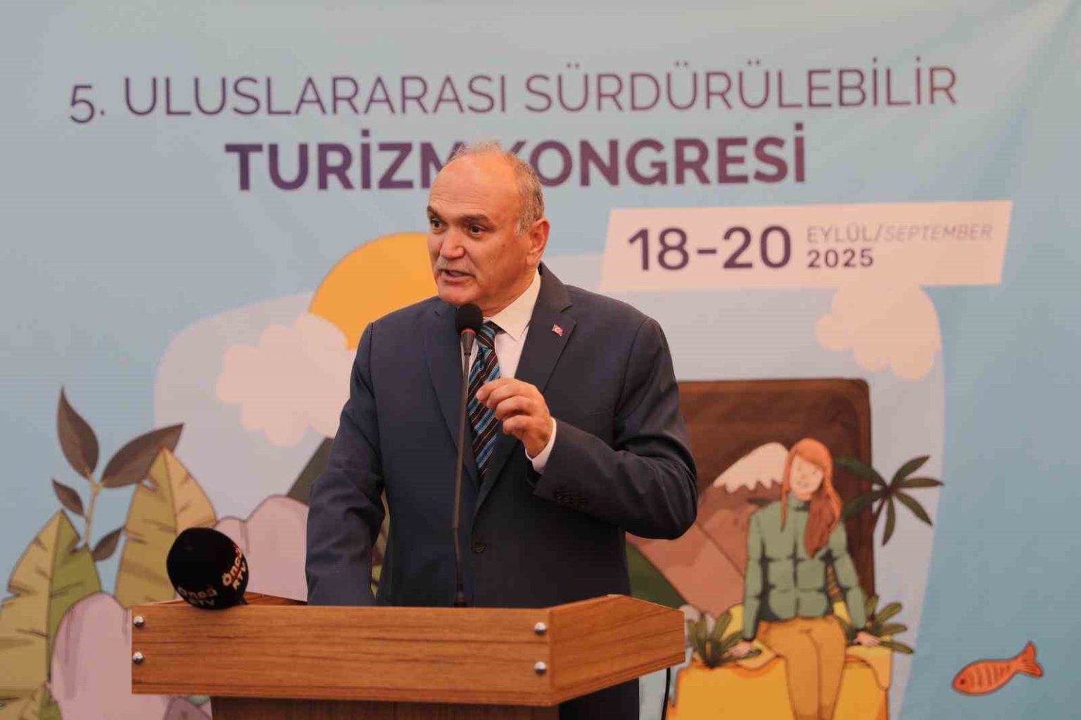 baskan-ozluden-surdurulebilir-turizm-kongresinde-onemli-aciklamalar