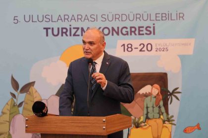 baskan-ozluden-surdurulebilir-turizm-kongresinde-onemli-aciklamalar
