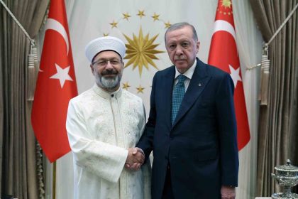 cumhurbaskani-erdogan-eski-diyanet-isleri-baskani-prof-dr-erbasi-kabul-etti