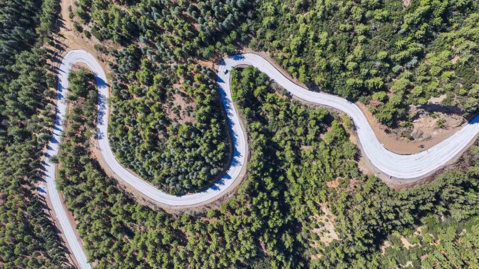 denizlide-mollaahmet-ile-goveclik-mahallelerini-birlestiren-yol-yenileniyor