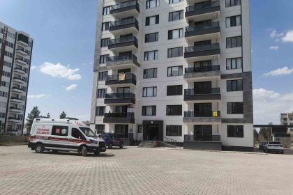 diyarbakirda-komsularin-cop-kokusu-kavgasi-2-yarali