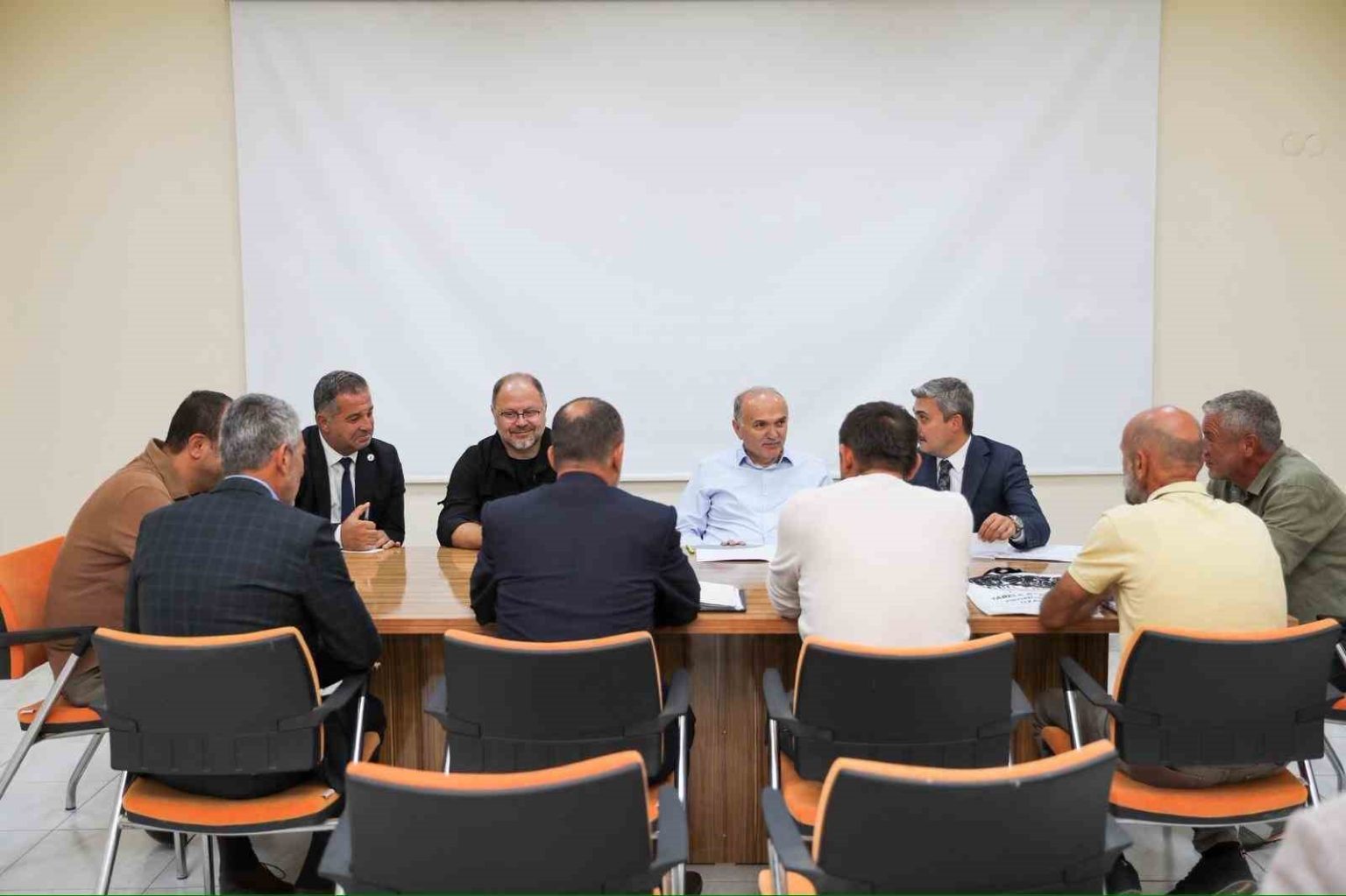 duzcede-sokak-hayvanlarinin-bakimi-dikaba-devrediliyor
