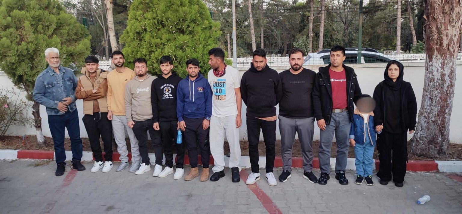 edirnede-12-duzensiz-gocmen-yakalandi-surucu-tutuklandi