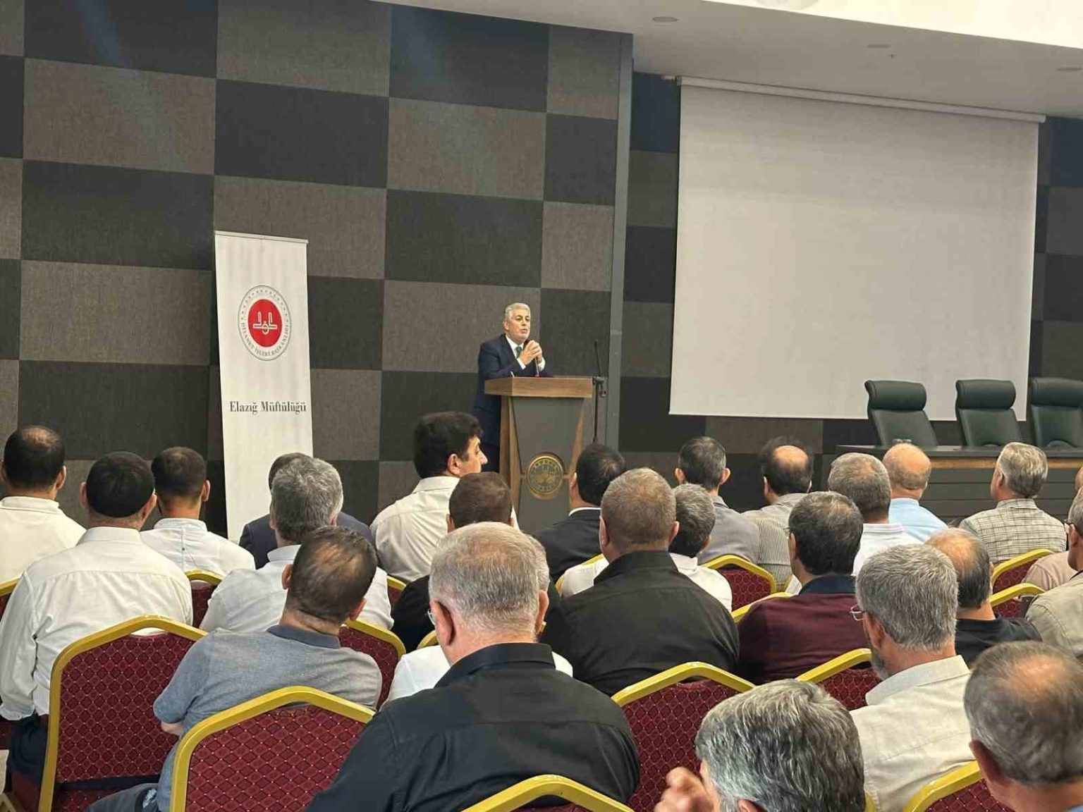 elazigda-cami-gorevlileri-toplantisi