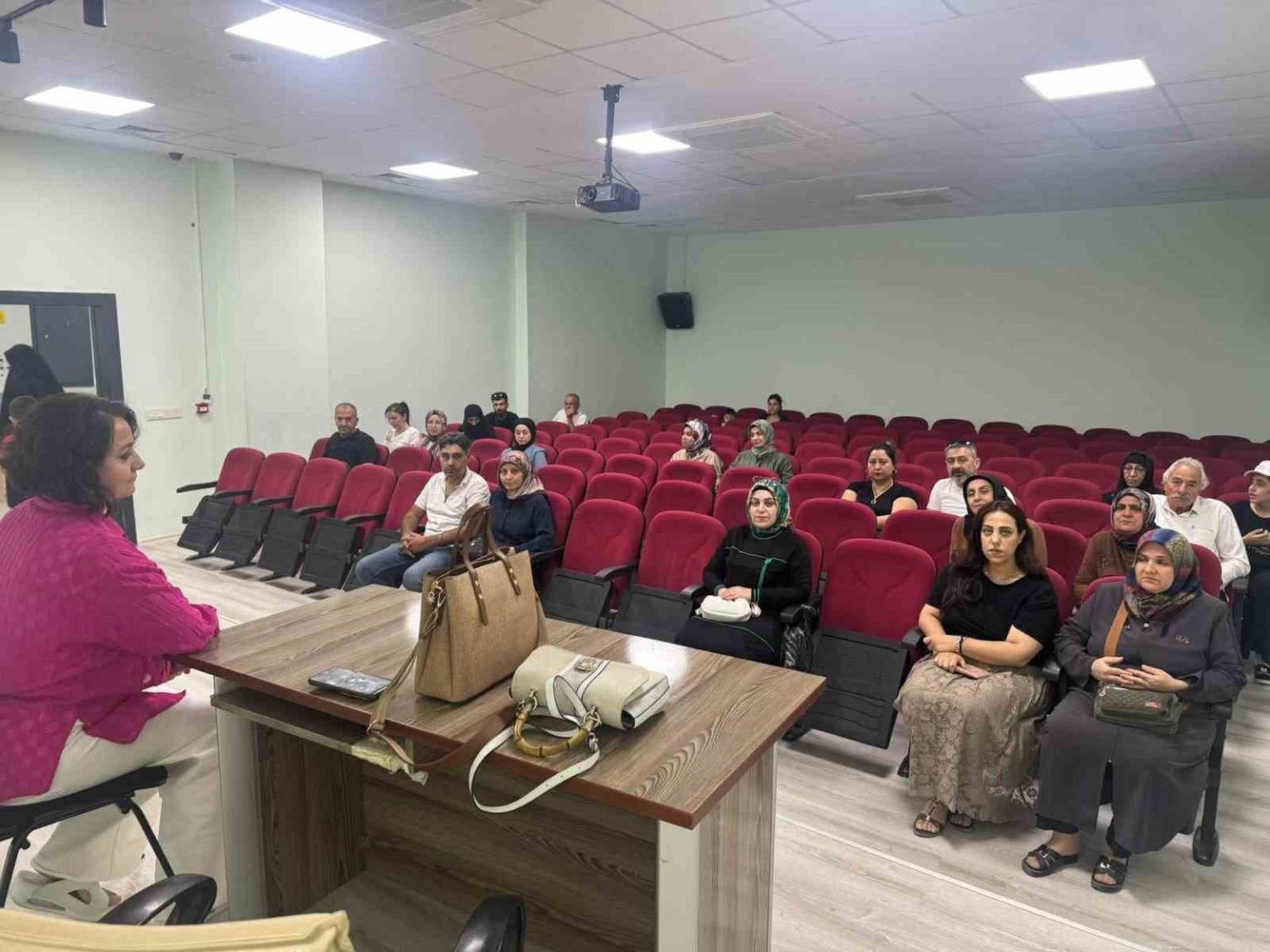 elazigda-veliler-ile-tanisma-toplantisi-duzenlendi