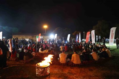 genclik-ve-spor-bakani-bak-musta-genclerle-bulustu