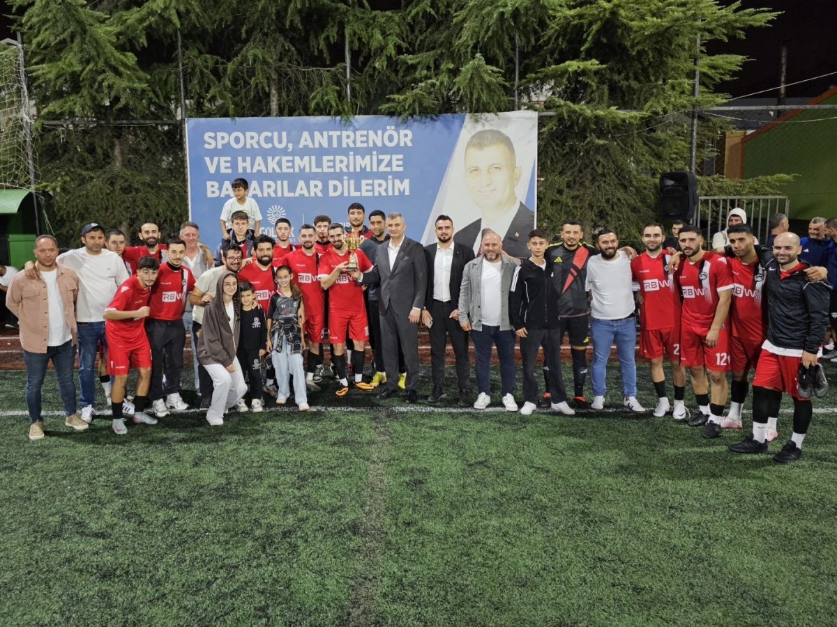 golcuk-baskanlik-kupasinda-sampiyon-ihsaniyespor-oldu