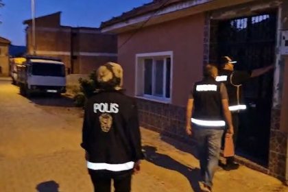 igdir-merkezli-dolandiricilik-operasyonu-4-gozalti