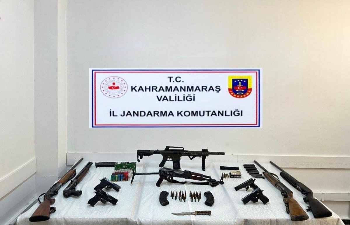 kahramanmarasta-silah-ve-muhimmat-ele-gecirildi-2-kisi-tutuklandi