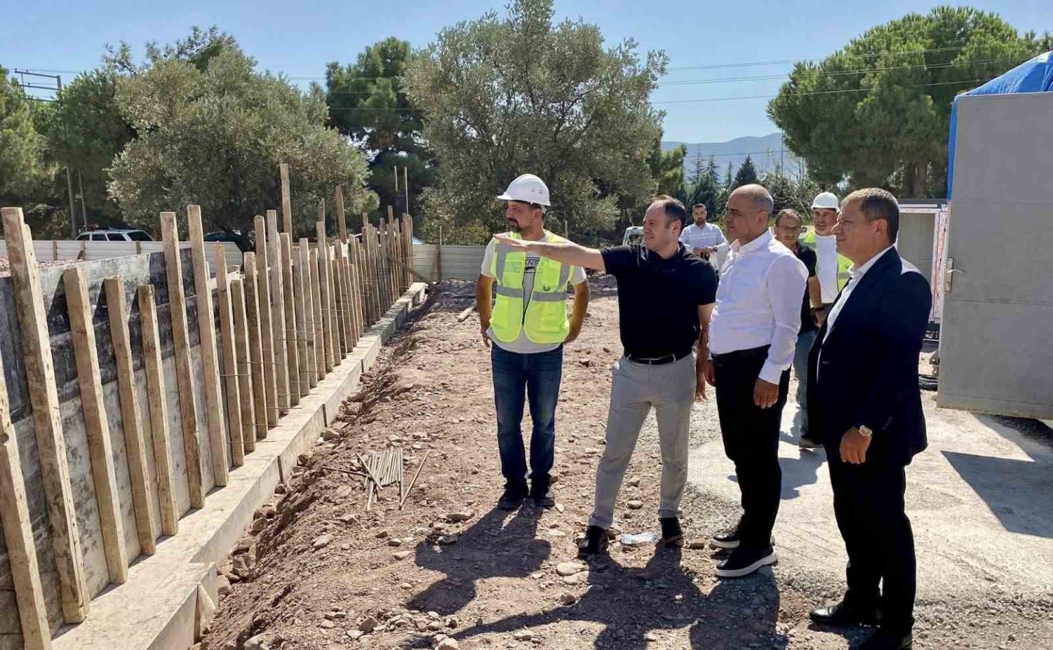 korfezde-camlitepe-spor-kompleksi-icin-ilk-kazma-vuruldu