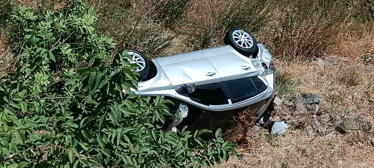 otomobil-duvardan-dustu-2-yarali