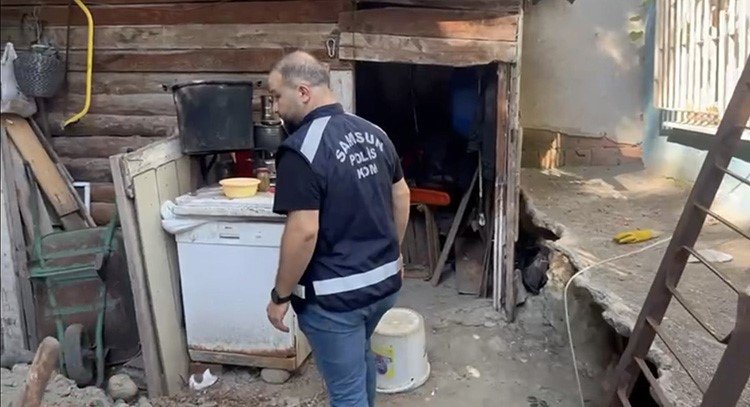 ruyasinda-define-goren-kadin-ogluyla-birlikte-5-katli-apartmanin-altinda-tunel-kazarken-yakalandi