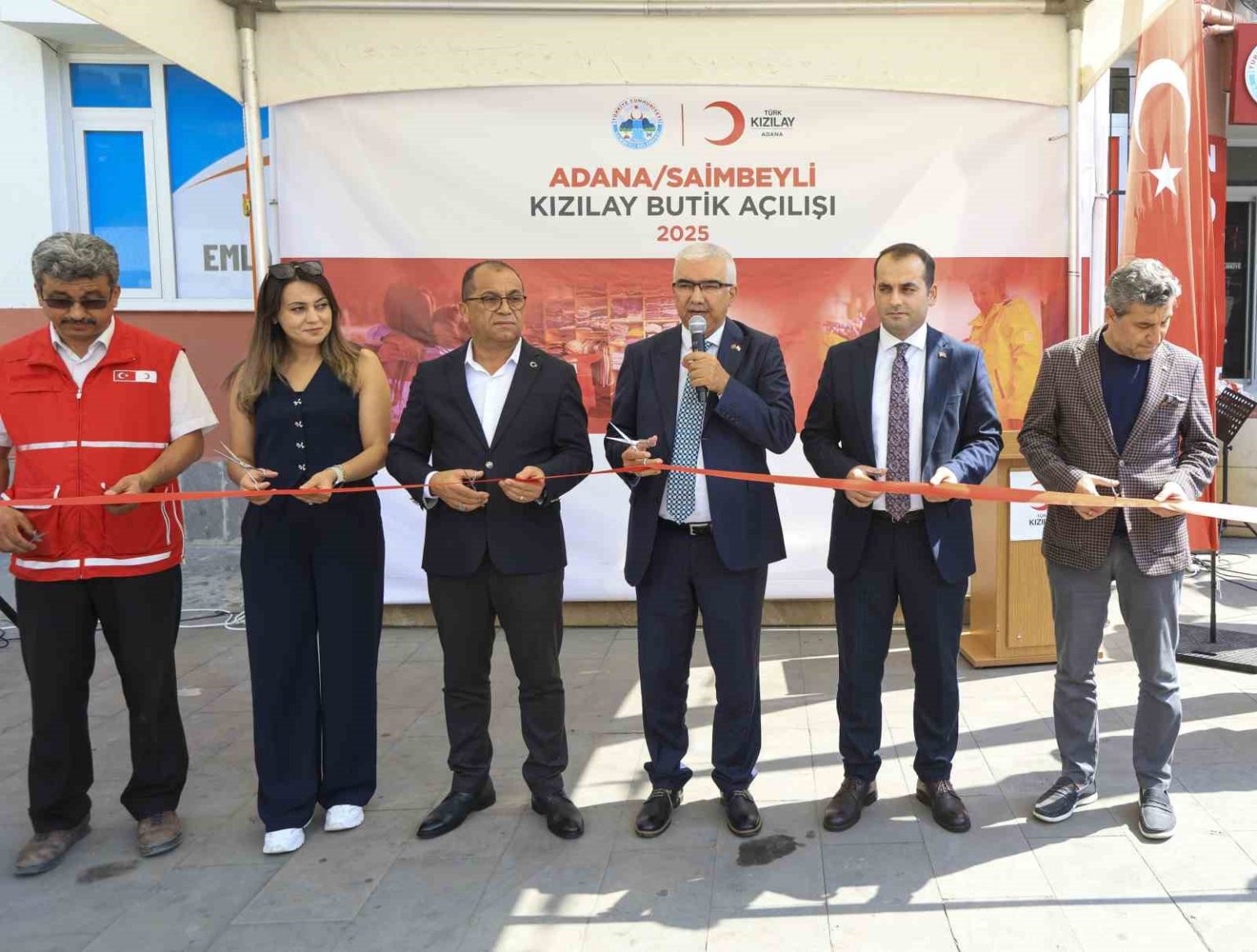 saimbeylide-kizilay-butik-acildi