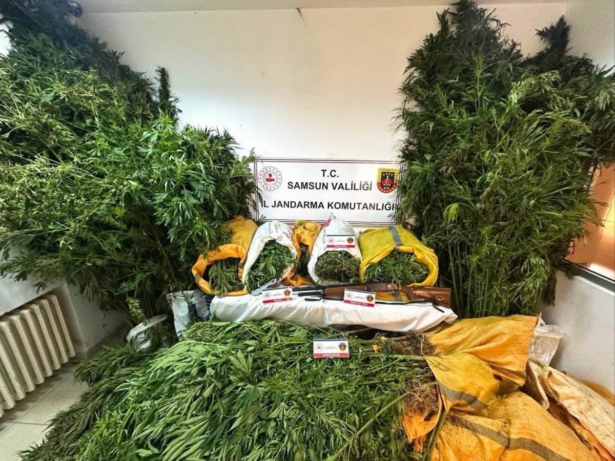 samsunda-57-kilo-955-gram-kubar-esrar-ele-gecti