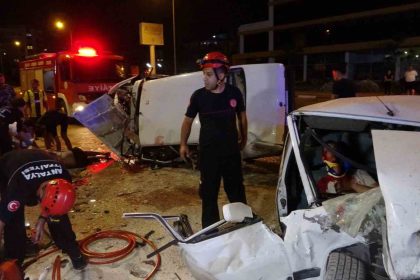 tofaslar-kafa-kafaya-carpisti-ortalik-savas-alanina-dondu-4-yarali
