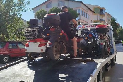 trafik-ekiplerinden-siki-denetim-15-motosiklet-trafikten-men-edildi