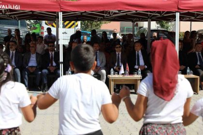 tuncelide-ilkogretim-haftasi-coskuyla-kutlandi