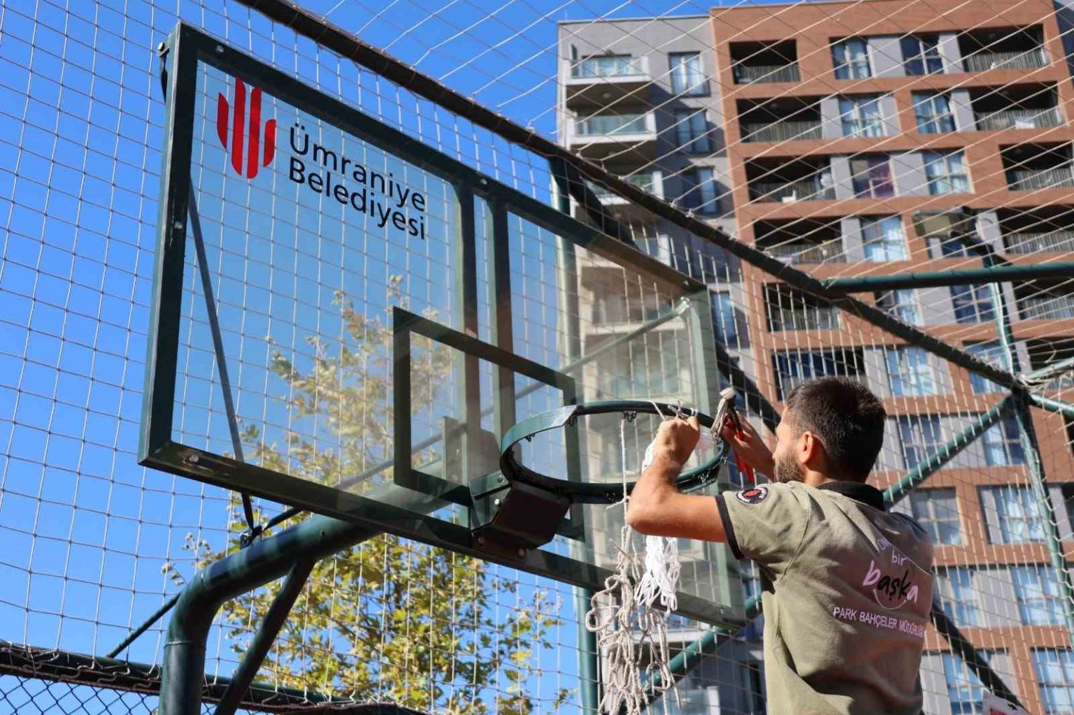 umraniyede-park-ve-yesil-alanlarda-yenileme-calismalari-devam-ediyor