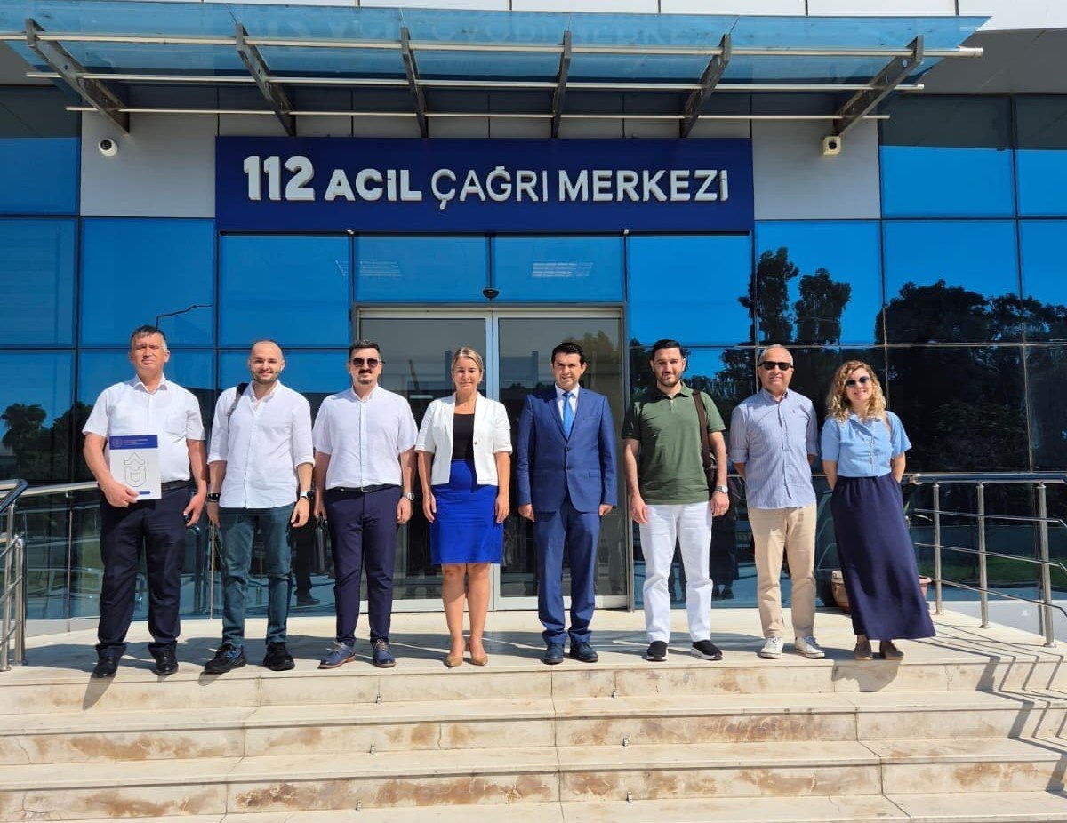 universite-ogrencilerine-112-acil-cagri-merkezinde-uygulamali-egitim-imkani