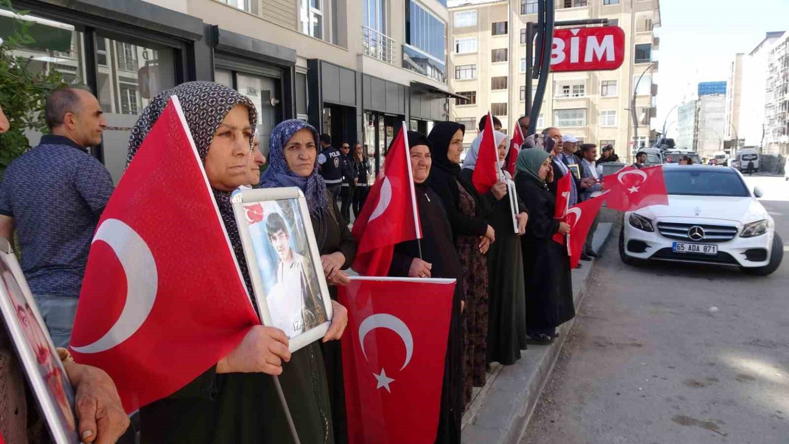 vanli-anne-baris-olsun-bu-aci-bitsin