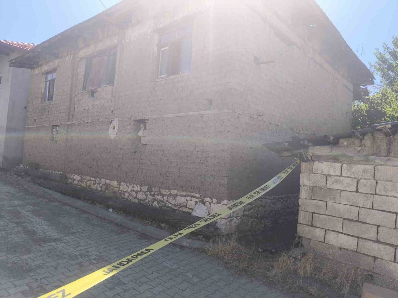 yasli-kadin-evinde-olu-olarak-bulundu