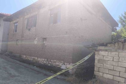 yasli-kadin-evinde-olu-olarak-bulundu