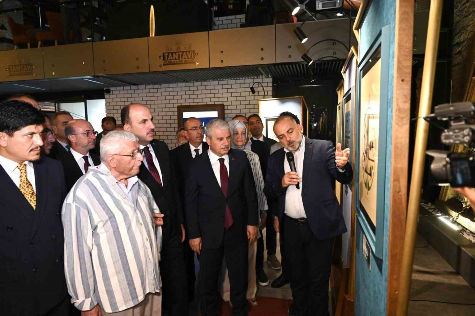 adil-i-mutlak-sergisi-konyada-acildi