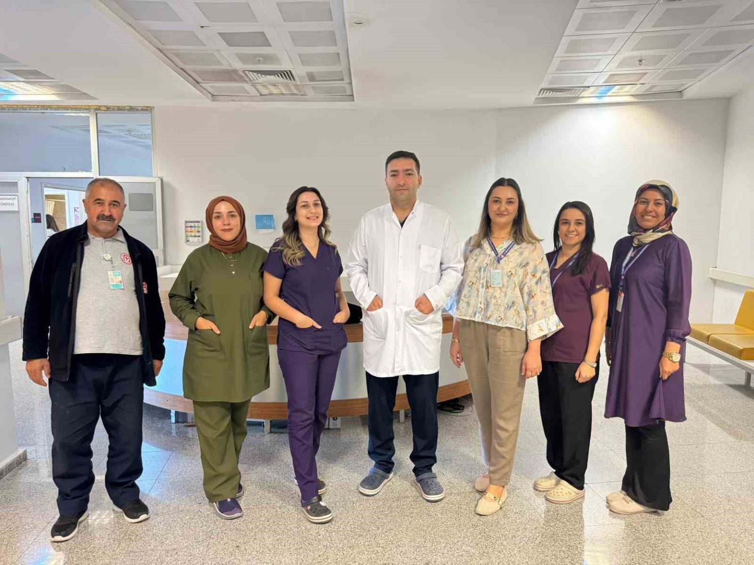 agrida-genc-kadinin-midesinden-endoskopiyle-iki-kalem-cikarildi