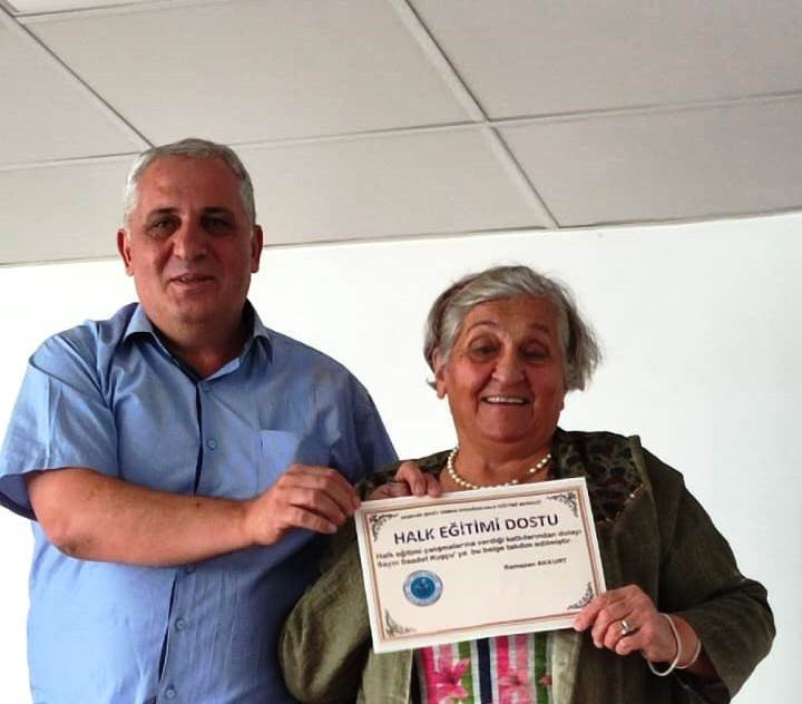aksehir-halk-egitimi-merkezinden-halk-egitimi-dostu-belgesi