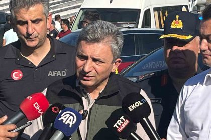 antalya-valisi-sahin-yeni-bir-ruzgar-atagi-olmazsa-birkac-saat-icinde-iyi-haber-verecegim