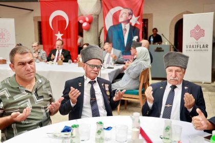 aydin-protokolu-gazilerle-yemekte-bulustu