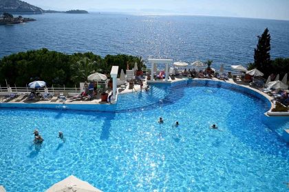 baskan-gunel-birlikte-gucluyuz-turizmcilerimizin-yanindayiz